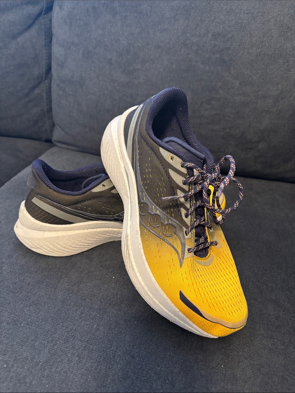 Women’s Saucony Endorphin Speed - Size 9.5